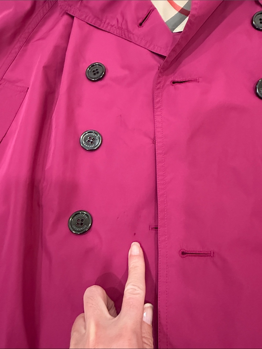 Burberry Rose Magenta Hooded Double-Breasted Rain Cape - Picture 5 of 17